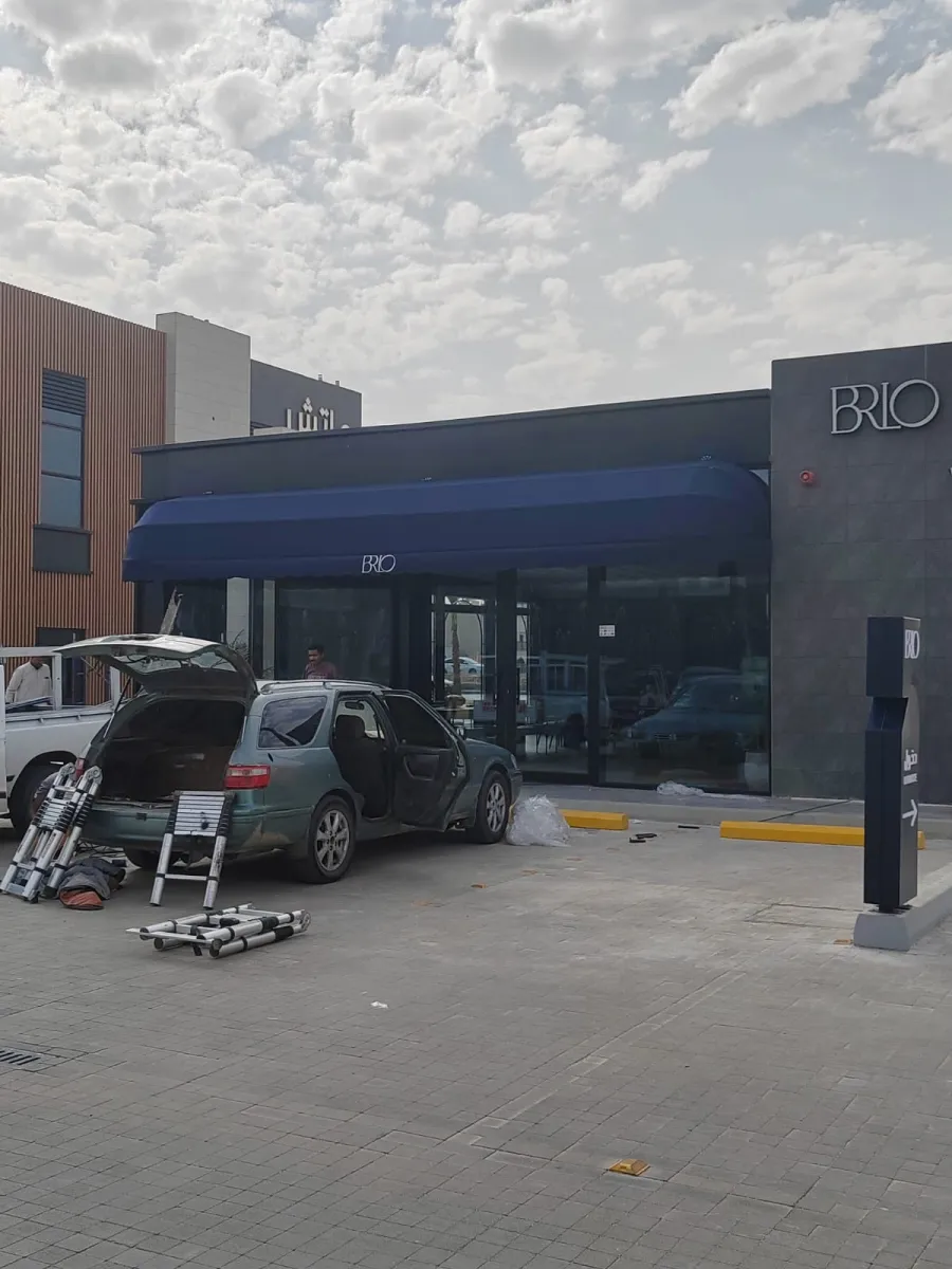 مظلات كافيهات ومطاعم من أعمال ركن الظل في الرياض — صورة ٢
