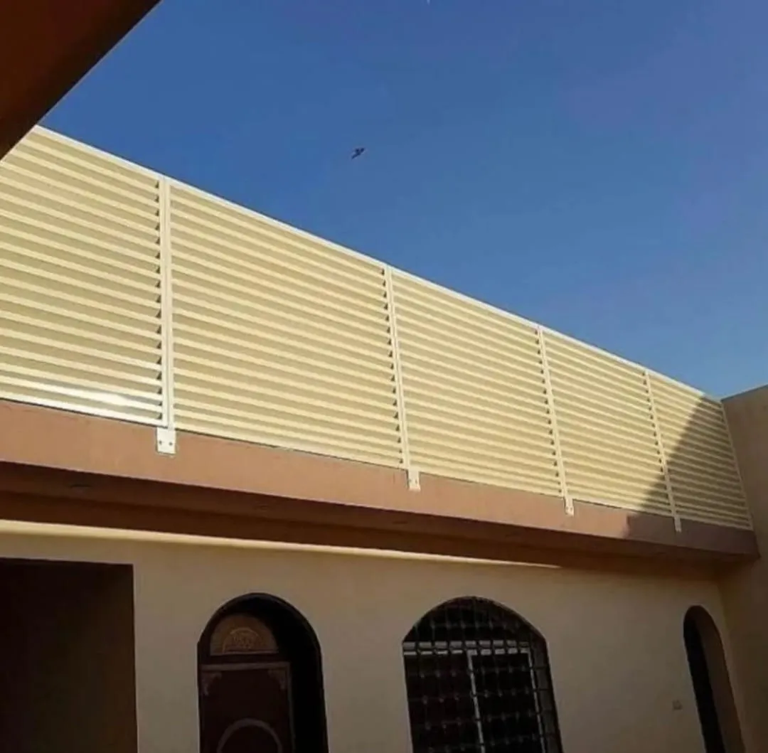 سواتر من أعمال ركن الظل في الرياض — صورة ١
